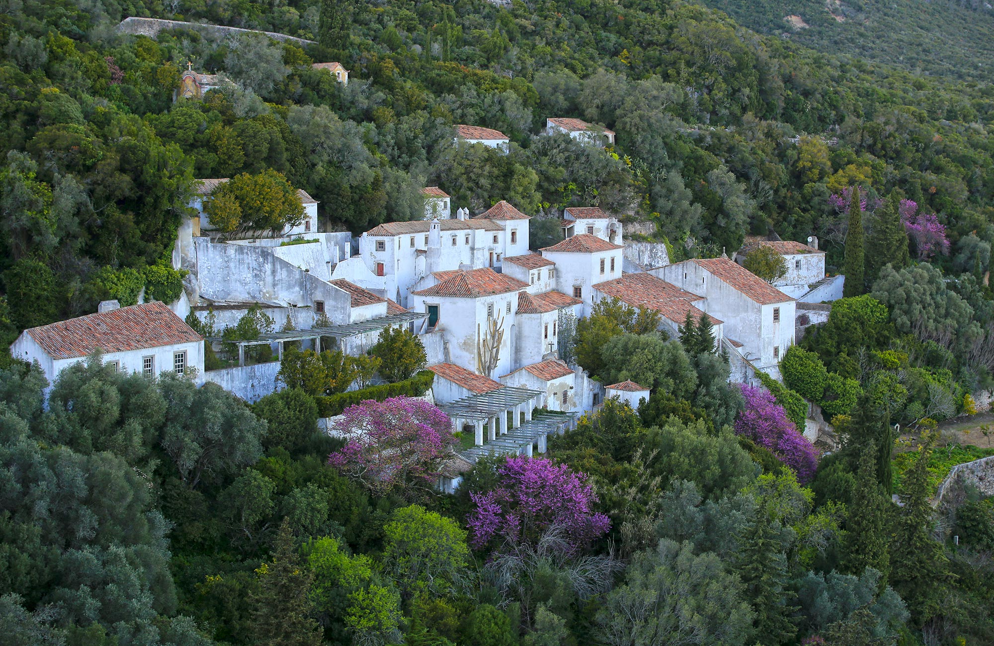 Convento da Arrábida viewpoint, Sesimbra village and coastal cliffs